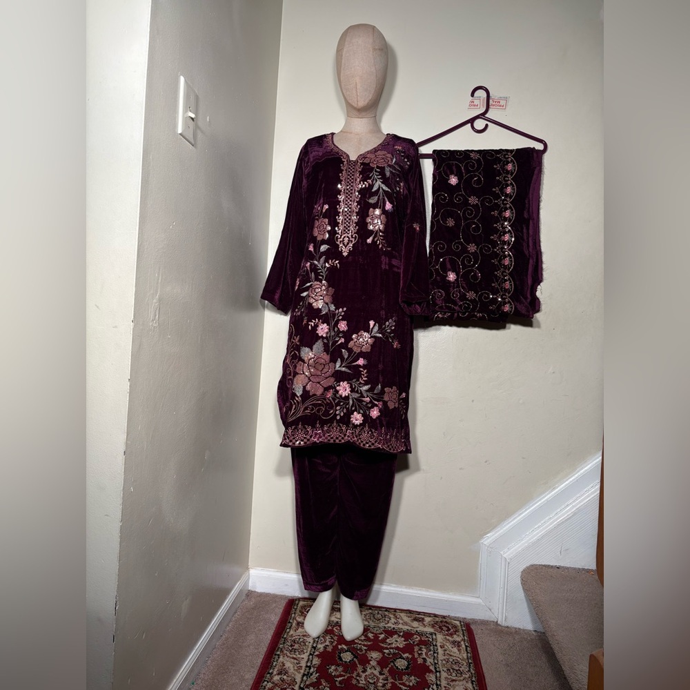 Embroidered Velvet Suit Set in Deep Purple
